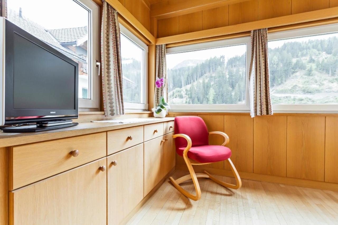 Villa Alpina Apartments Santa Cristina Val Gardena Zewnętrze zdjęcie